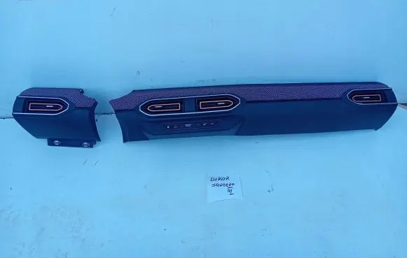 Dacia Sandero III Dashboard trim 683102674R