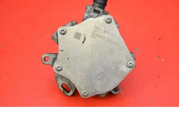 Volvo V40 Vacuum pump BM5G-2A451-EC