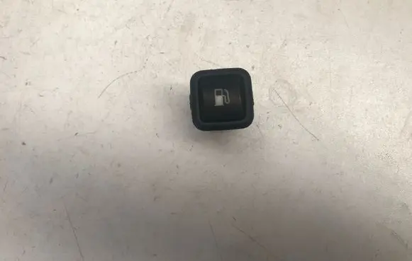 Volkswagen Bora Fuel tank opening switch 3B0959833A
