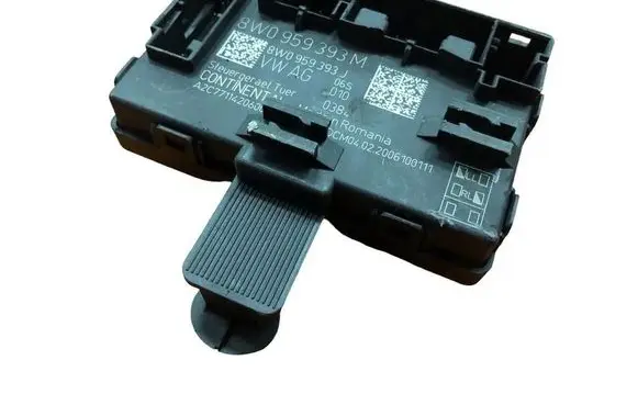 Audi A4 S4 B9 Door control unit/module 8W0959393M