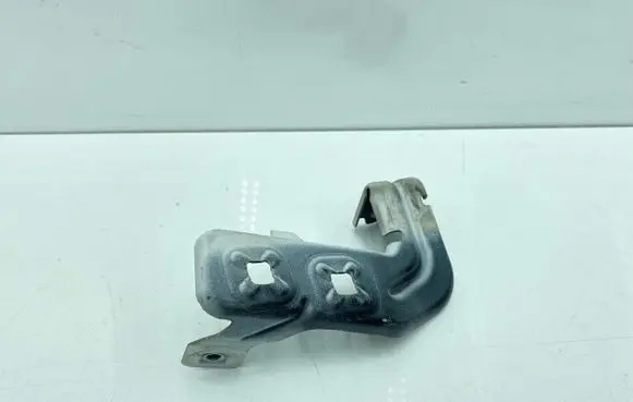 BMW M4 F82 F83 Fender mounting bracket 7255822