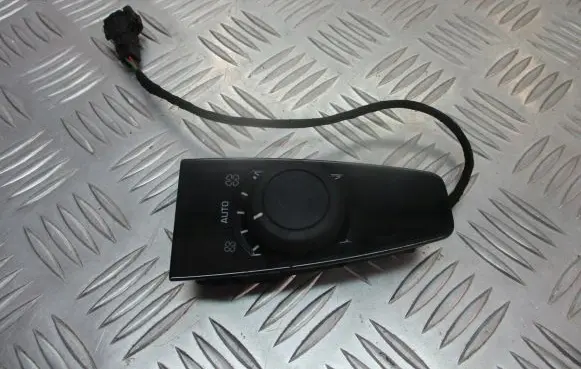 Citroen C4 I Picasso Interior fan control switch 9659796977