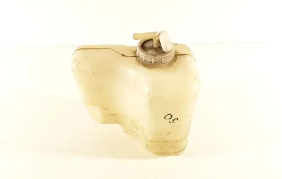 Mitsubishi Pajero Coolant expansion tank/reservoir