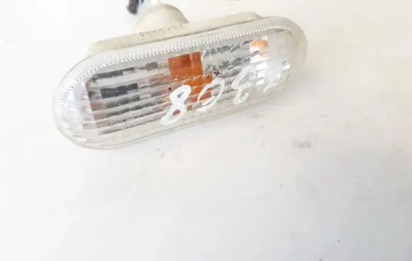 Ford Focus Front fender indicator light 4m5a13k309aa 4176