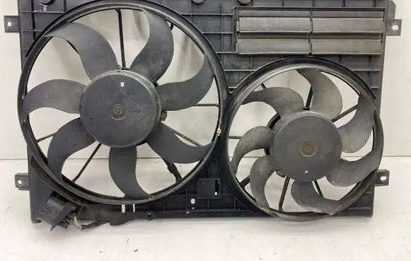 Seat Leon (1P) Radiator cooling fan shroud 1K0121207 1K0121205