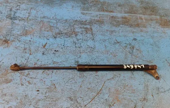 Volkswagen Tiguan Shock absorber/damper mounting bracket 5N0827550D