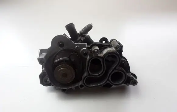 Audi Q2 - Water pump 04E121042AD