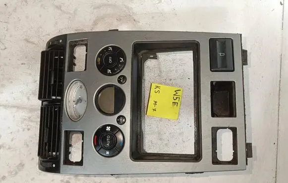 Ford Mondeo Mk III Screen/display/small screen 1S7115000AG 2S7H18C612AA 2363016