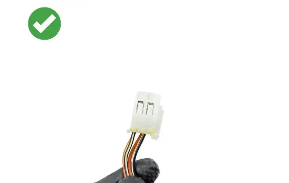 Mercedes-Benz R W251 AUX in-socket connector 1645400074 13503094