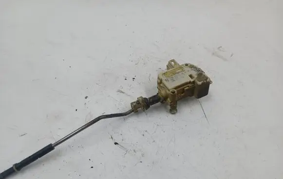 Seat Toledo II (1M) Fuel tank cap lock 1H0810773A 3B0959782