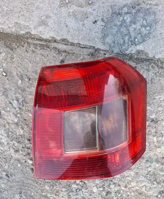 Toyota Corolla E120 E130 Rear/tail lights 1B02F00