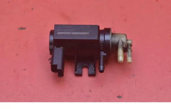 Ford Grand C-MAX Vacuum valve 9677363880