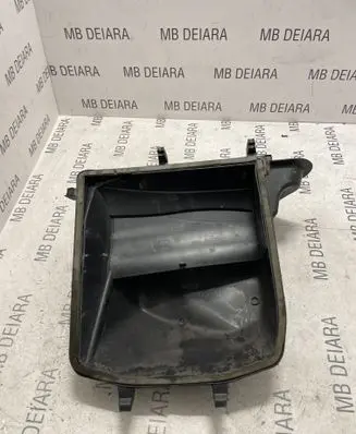 Mercedes-Benz ML W166 Air filter box cover A1668300153