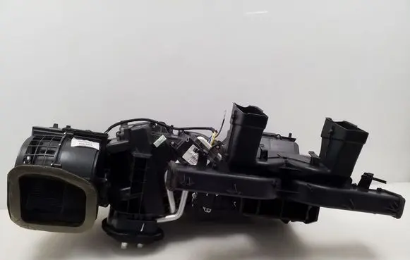 Nissan Navara Interior heater climate box assembly 27210EC210