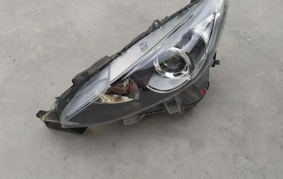 Mazda 3 III Headlight/headlamp 2532425003