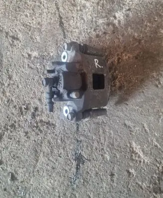 Mitsubishi Space Star Front brake caliper