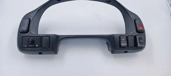 Subaru Impreza I Dashboard trim