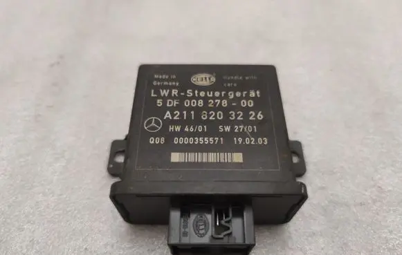 Mercedes-Benz E W211 Light module LCM A2118203226