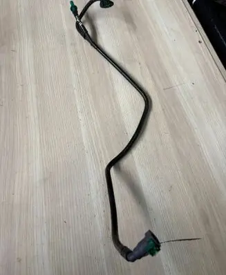 Opel Vivaro Fuel line pipe X215147