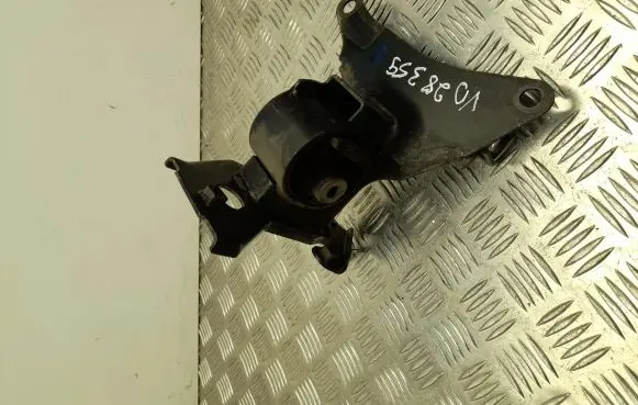 Toyota Yaris Engine mount bracket FD13