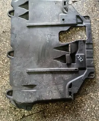 Ford Kuga I Engine splash shield/under tray 8V416P013AD 9V416P013A