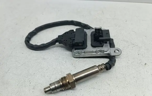 Mercedes-Benz GLC X253 C253 Lambda probe sensor A0009050914 SNS1116 0009050914