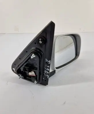 Hyundai Santa Fe Front door electric wing mirror 