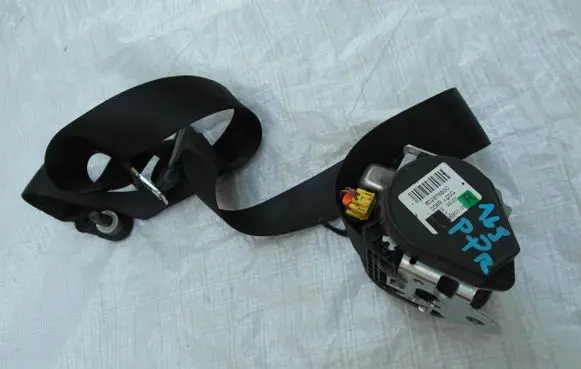 Mercedes-Benz B W245 Front seatbelt A1698603385