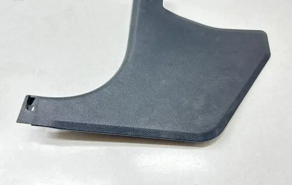 Mercedes-Benz C W204 Foot area side trim A2046881306
