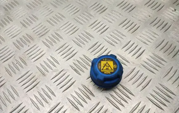 Iveco Daily 6th gen Adblue tank cap 