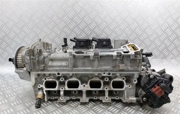 Seat Leon (5F) Engine head 05E103404C