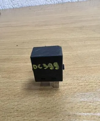 Mercedes-Benz E W211 Other relay 0025421119 D6399