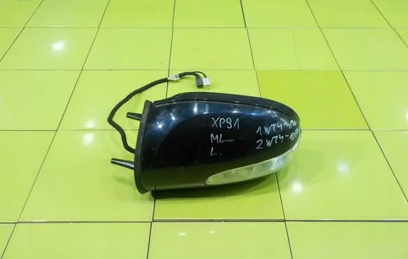 Mercedes-Benz ML W164 Front door electric wing mirror LEWE XP91