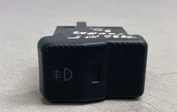 Fog light switch