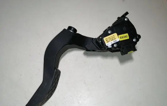 Audi A4 S4 B7 8E 8H Accelerator throttle pedal 8E1723523J