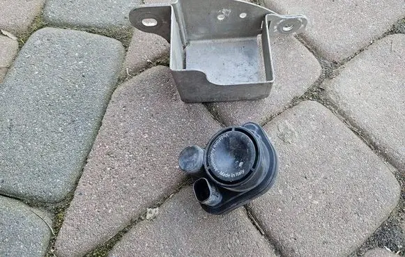 Opel Astra K Alarm system siren 39119104--