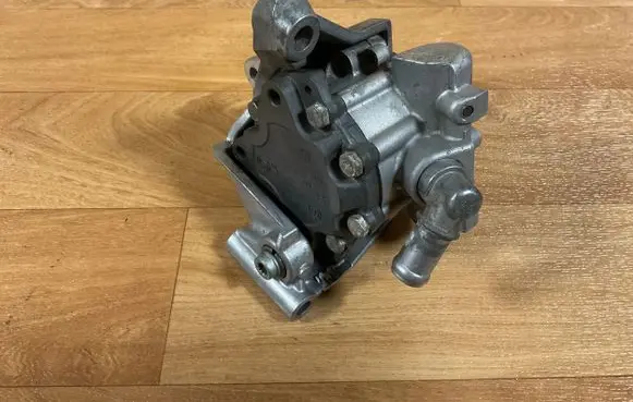 Audi A6 S6 C6 4F Power steering pump 06E145393B