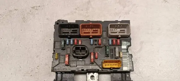 Peugeot 207 BSM Control unit 9664055780