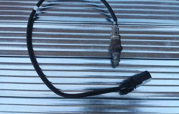 Volkswagen Touran III Lambda probe sensor 04E906262GK