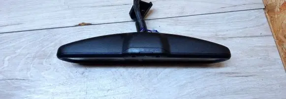 Rear view mirror (interior)