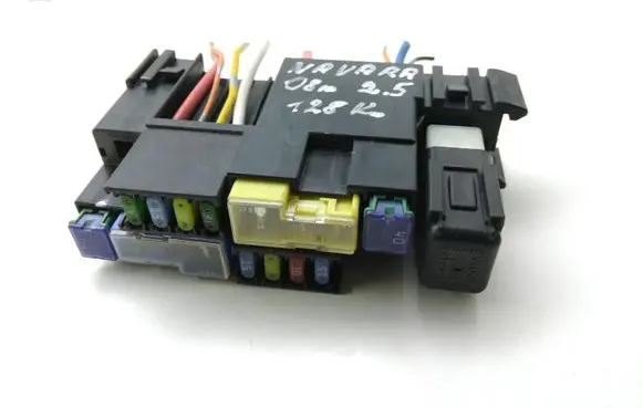 Nissan Navara D40 Fuse module 72545226 71545226