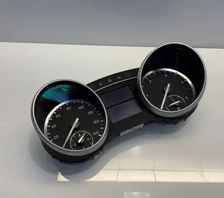 Mercedes-Benz ML W164 Speedometer (instrument cluster) A1649008400 ZGS001 A2C53361687