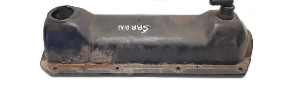 Volkswagen Golf III Rocker cam cover 037103475