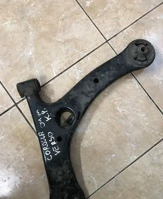 Toyota Corolla Verso AR10 Front lower control arm/wishbone