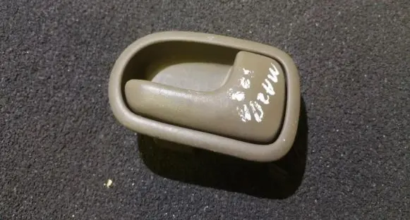 Rear door interior handle