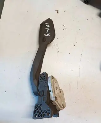 Volvo S80 Accelerator throttle pedal 30636005 6PV00853702