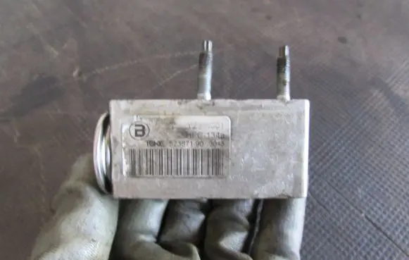 Peugeot 5008 Air conditioning (A/C) expansion valve 