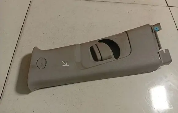 Hyundai i30 (B) pillar trim (top) 858302R000