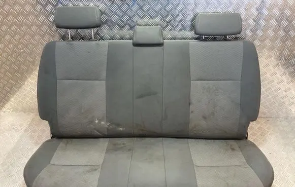 Toyota Hilux (AN10, AN20, AN30) Second row seats PK17346