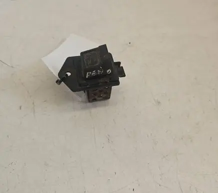 Coolant fan relay